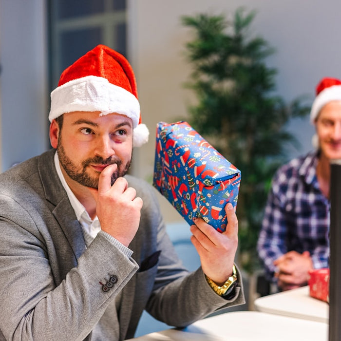A–Z Guide to Christmas Gifts for Colleagues